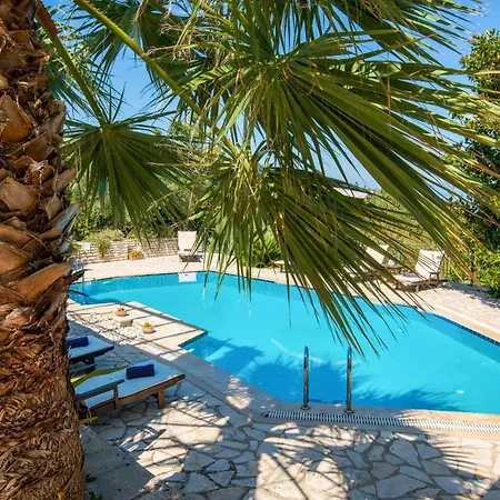 Siorra Elena Villa