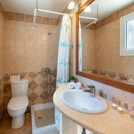 Siorra Elena Ieromonachos