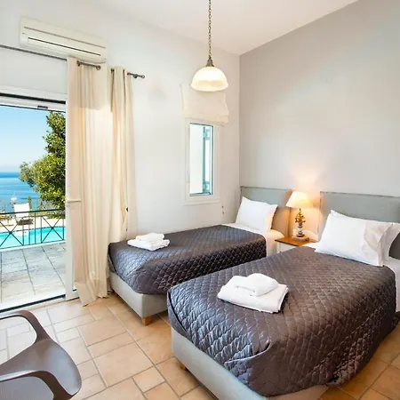 Siorra Elena * Ieromonachos