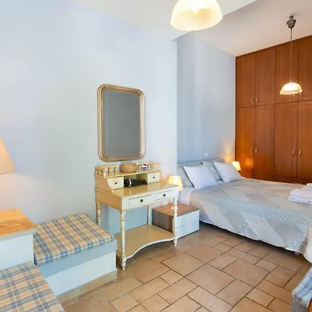 Siorra Elena Vilă *