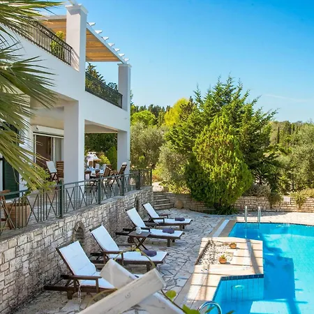 Siorra Elena Villa